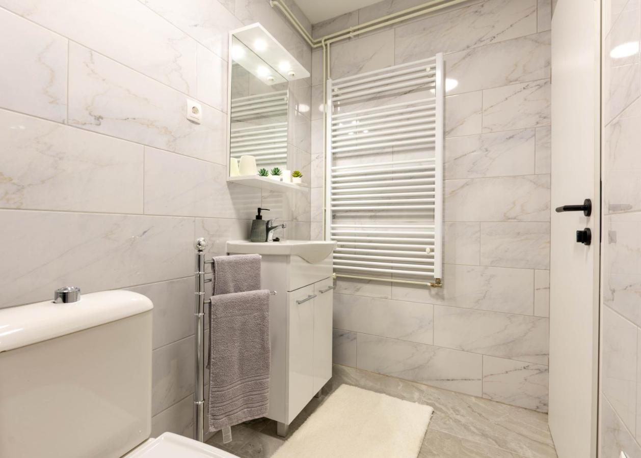 Apartmani Sun & Moon Bjelovar Esterno foto