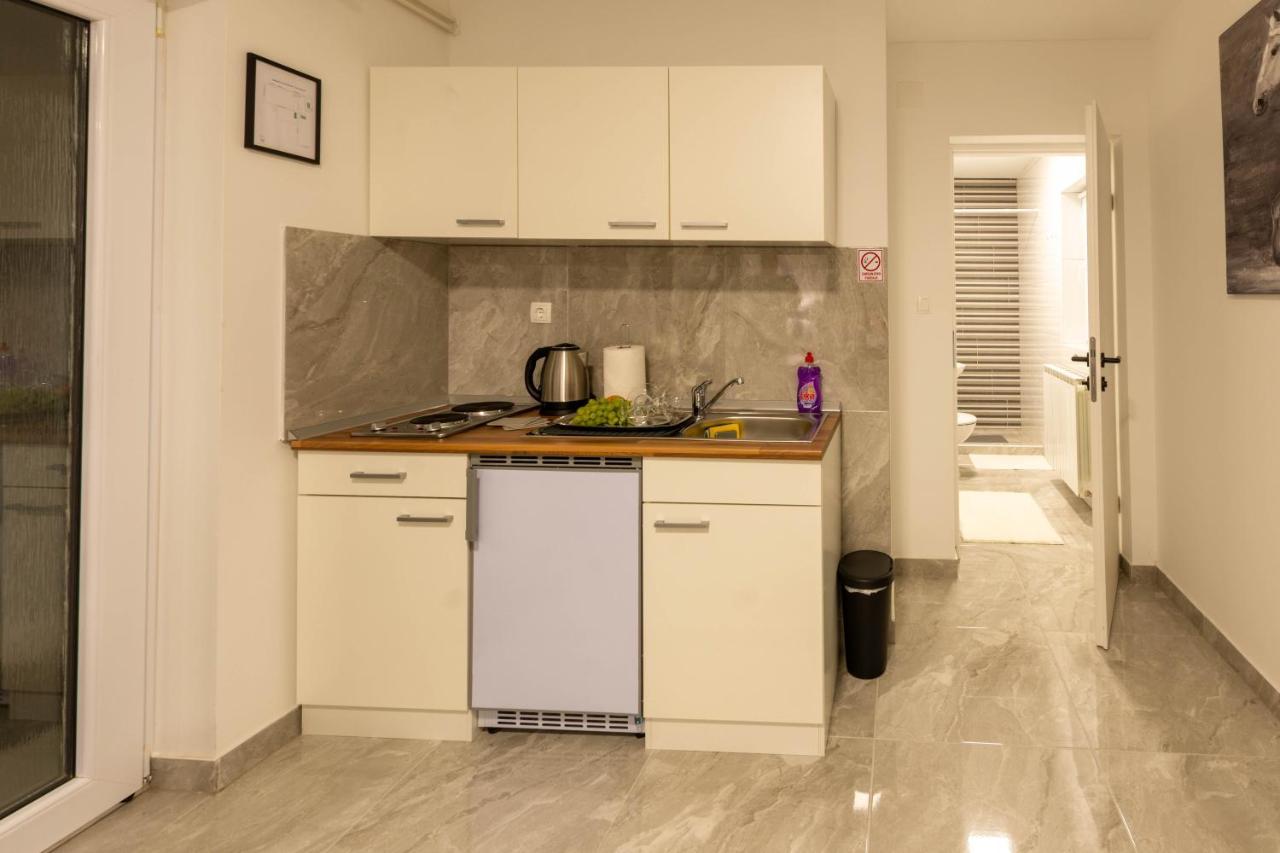 Apartmani Sun & Moon Bjelovar Esterno foto