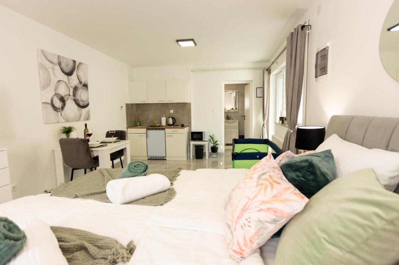 Apartmani Sun & Moon Bjelovar Esterno foto