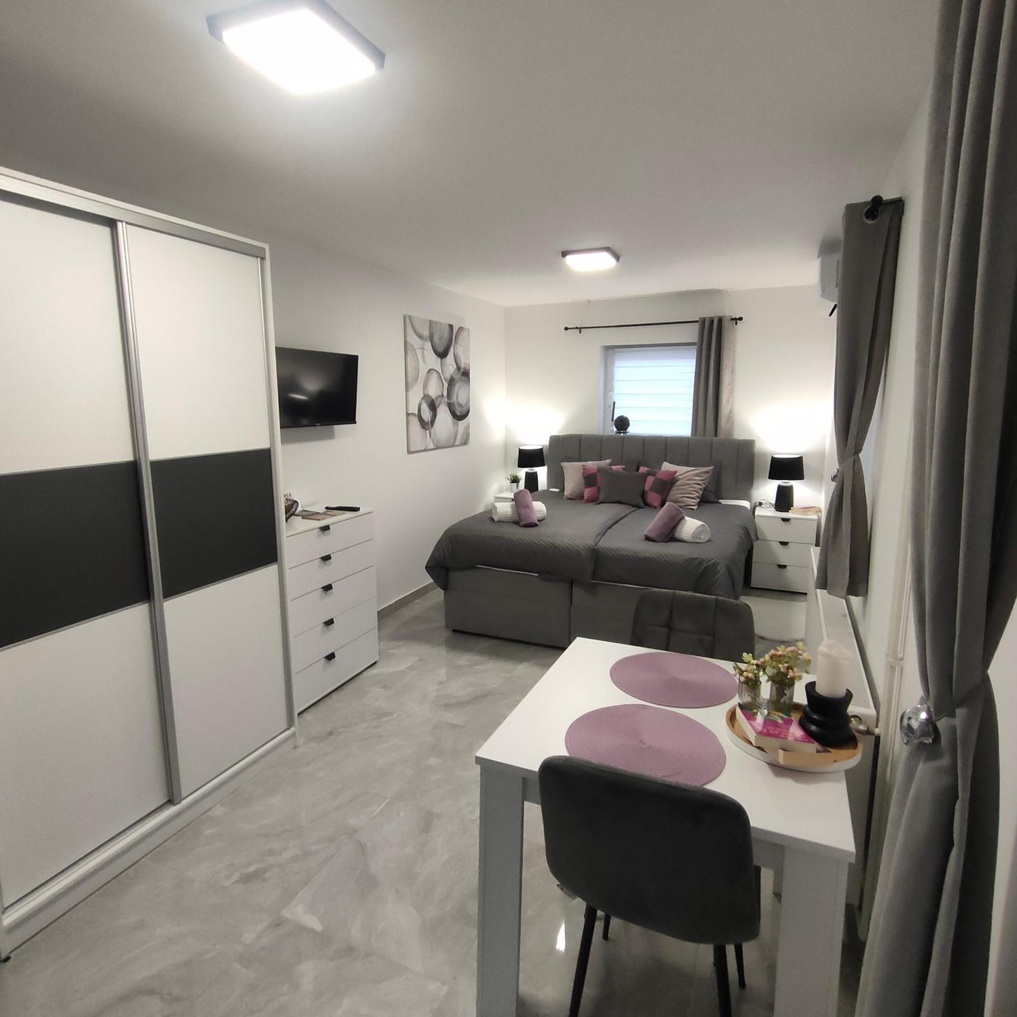 Apartmani Sun & Moon Bjelovar Esterno foto