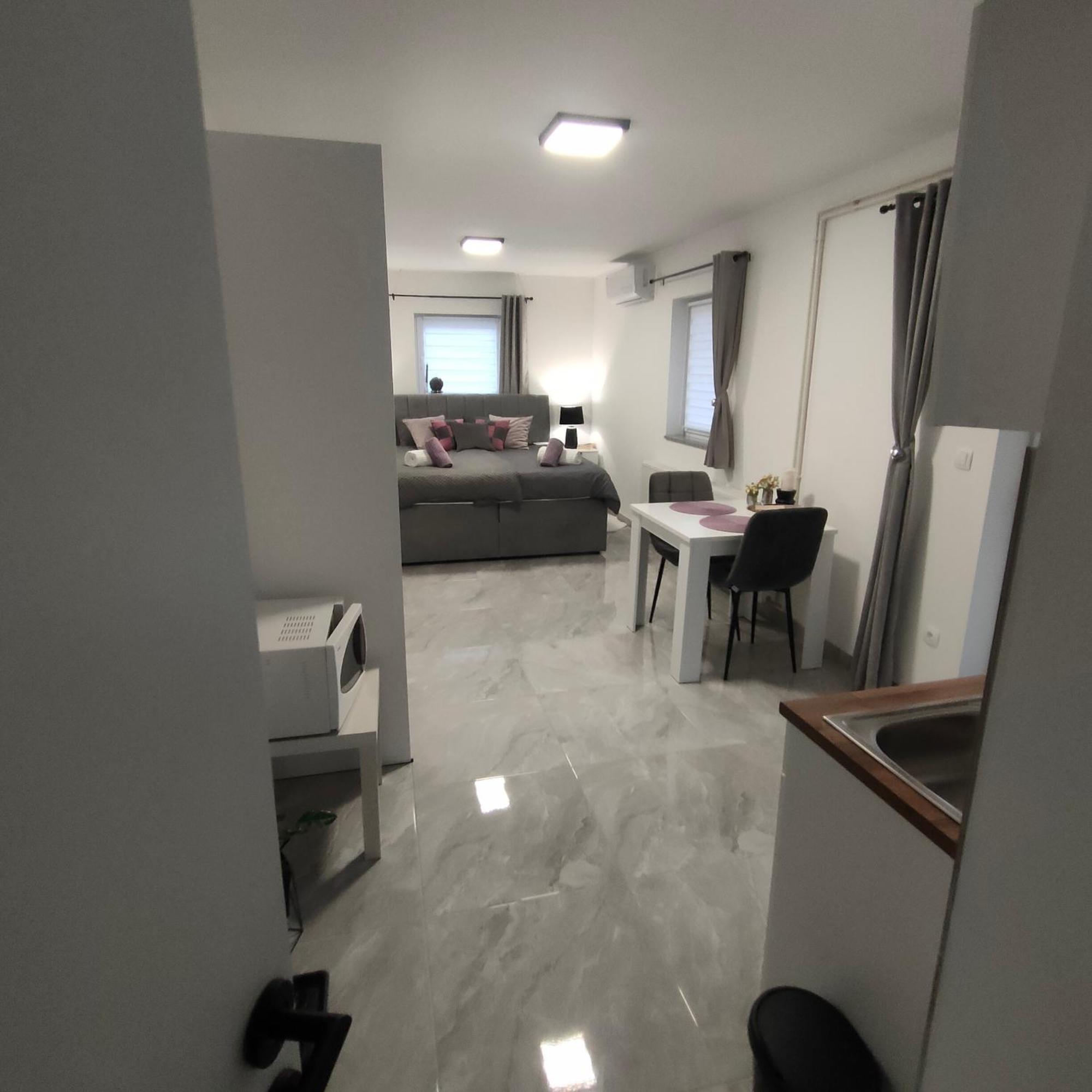 Apartmani Sun & Moon Bjelovar Esterno foto